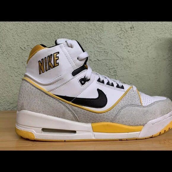 Size 10.5 - Nike Air Assault High White - 315064-101 - Picture 2 of 9